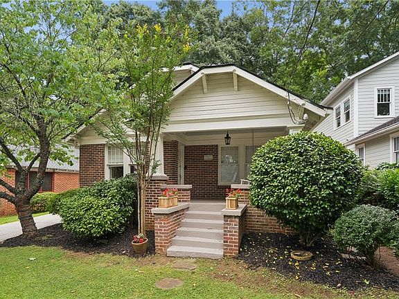 3rd image of 63 Lakeview Dr NE