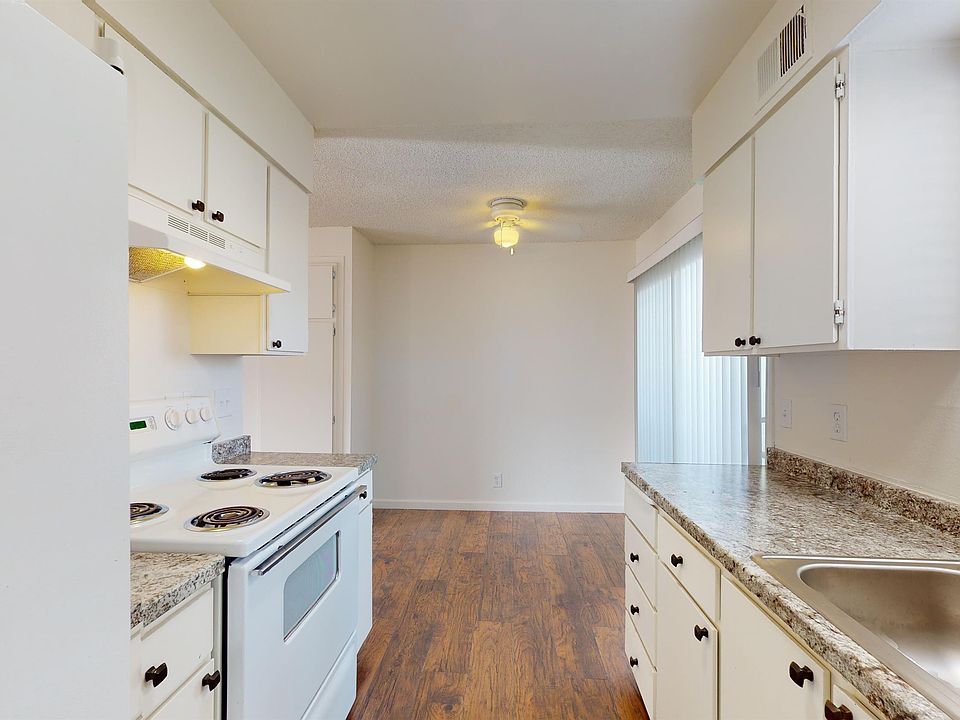 1st image of 715 Mary St #17