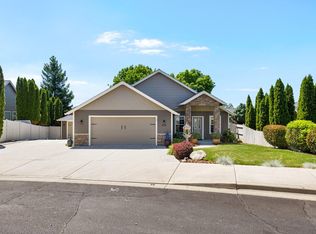 578 Old Waverly Way, Eagle Pt, OR 97524