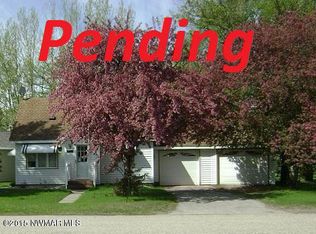 201 1st St N, Karlstad, MN 56732
