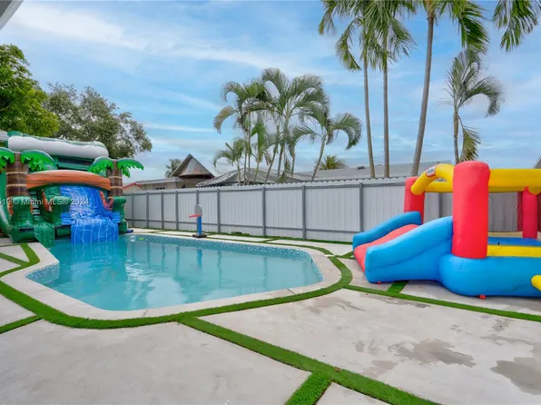 3270 NW 66th St, Fort Lauderdale, FL 33309