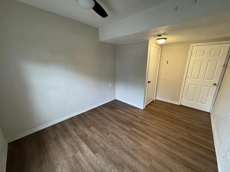 410 Pine St — Photo 9