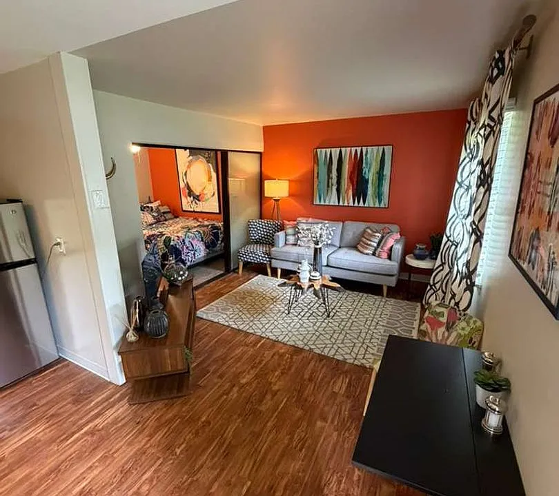 1810 Lafayette Pl