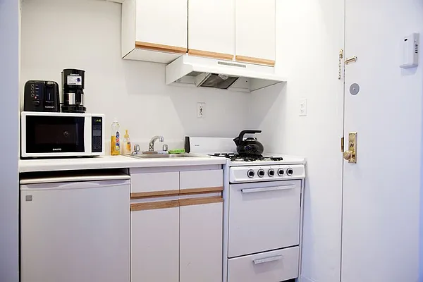 Rented by Eisenberg Exclusives | media 12