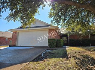 613 Park Ln, Hewitt, TX 76643