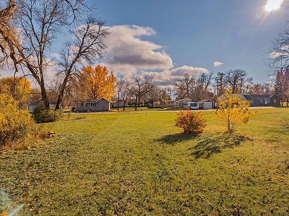 5th image of Main St E