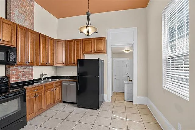 4117 Annunciation St — Photo 8