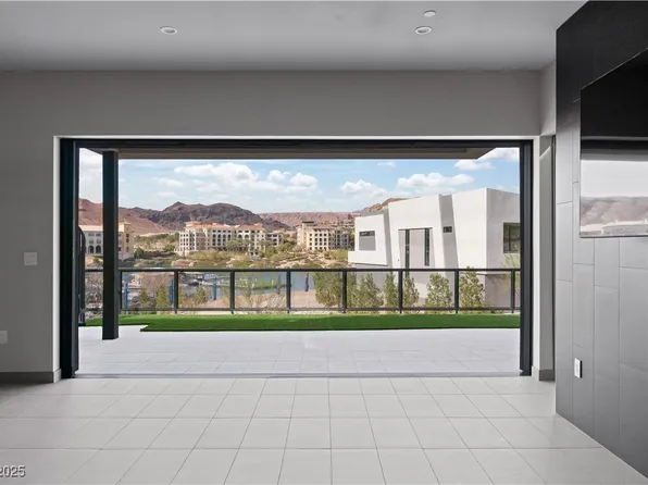 42 Promenade Isle Ln, Henderson, NV 89011