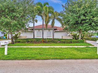 54 Lariat Cir, Boca Raton, FL 33487