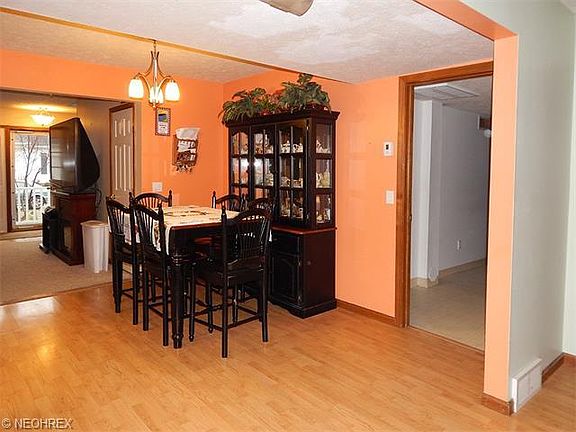 4th image of 84 High Point Dr Unit 61