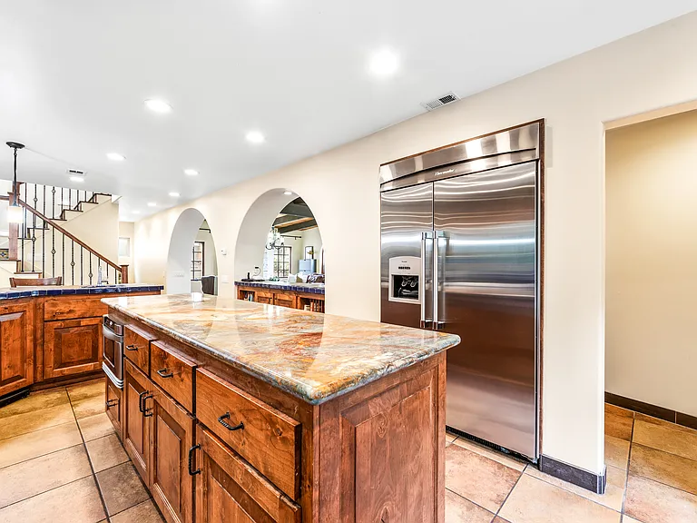 1720 Crestview Ave — Photo 12