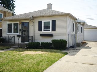 2713 Dwight St, Racine, WI 53403
