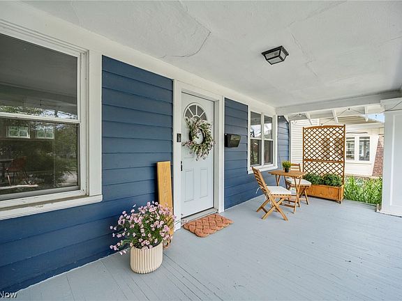 3rd image of 16819 Bradgate Ave