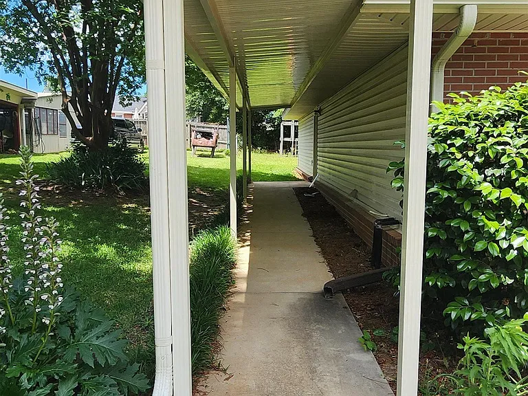 203 Springdale Dr #1 — Photo 5