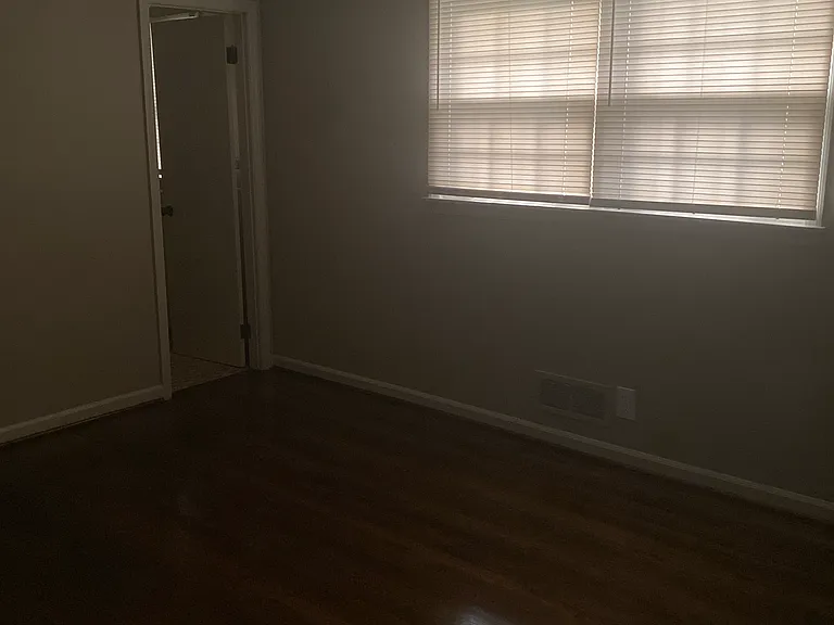 3947 Montclair Rd — Photo 10