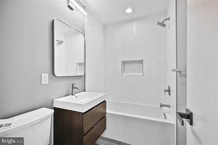 10222 Arizona Cir — Photo 24