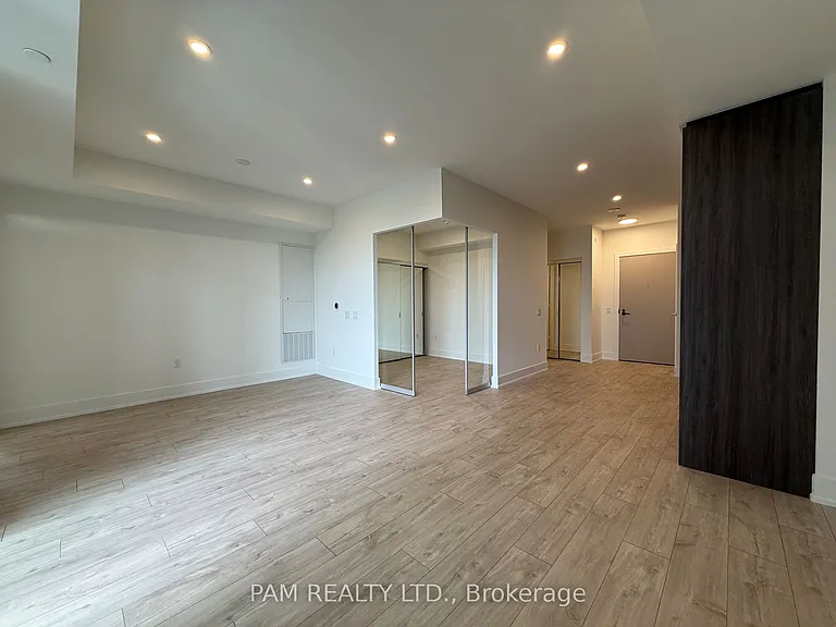 858 Dupont St #639 — Photo 6