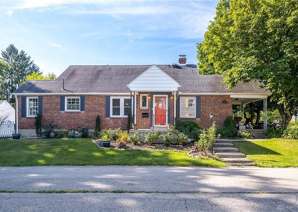 1st image of 3056 Hillside Ave