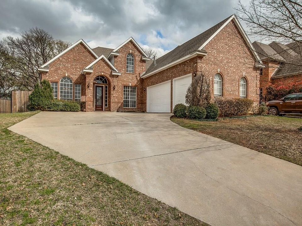 1st image of 2705 Thorn Ln