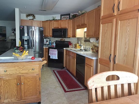 3rd image of 1403 Bonnett Pl Unit 161