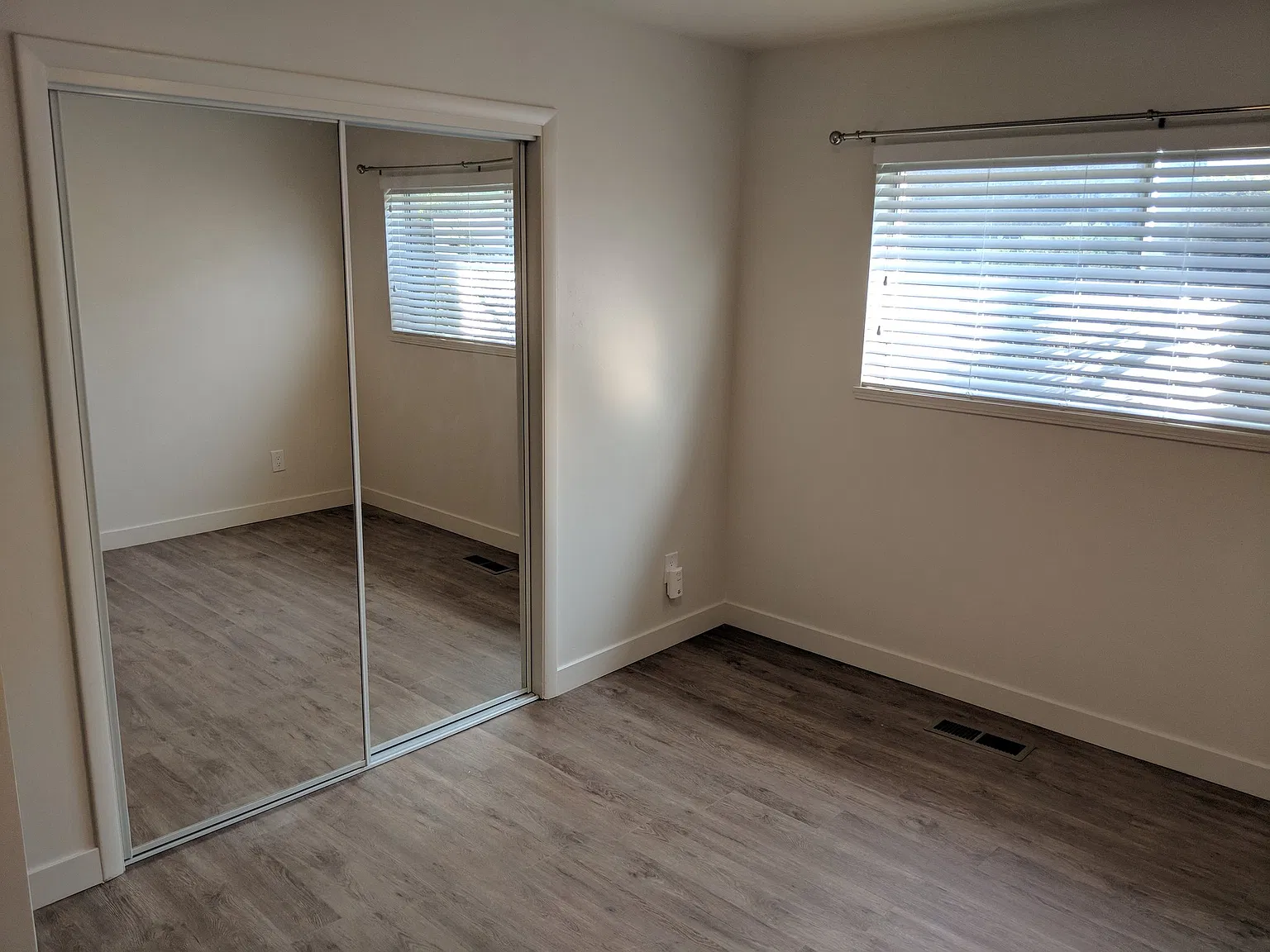 2 Bedroom 1 bathroom apartment — Photo 3