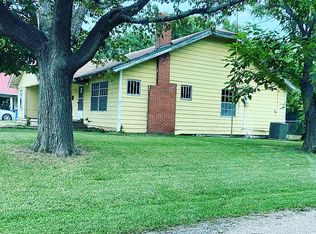 304 E Oneal St, Wills Pt, TX 75169