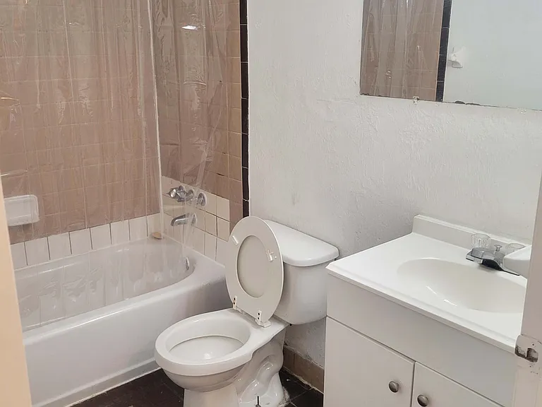 3124 SW 26th Dr — Photo 9