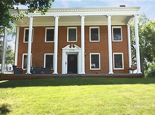 2230 E 32nd St, Des Moines, IA 50317