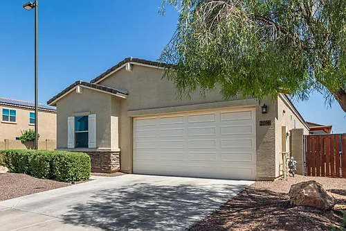 21398 W Holly St Photo 1