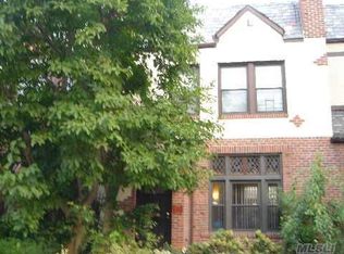 9116 68th Ave, Forest Hills, NY 11375