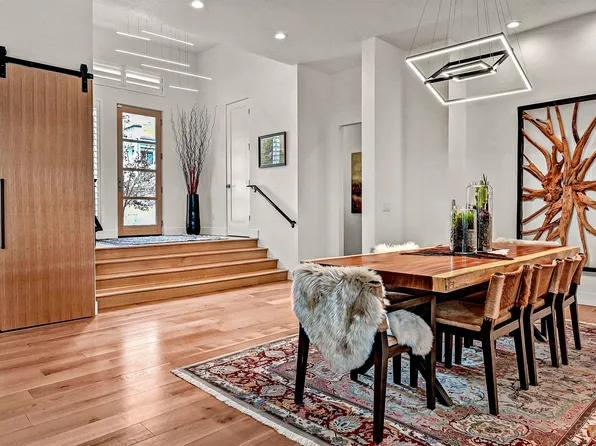 3523 E Via Estancia Ln, Boise, ID 83716