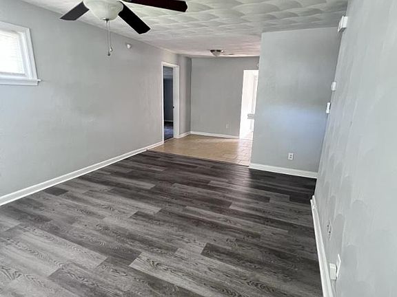 3rd image of 403 Hertford St