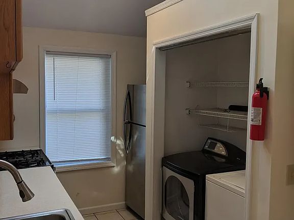 3rd image of 73 River Dr