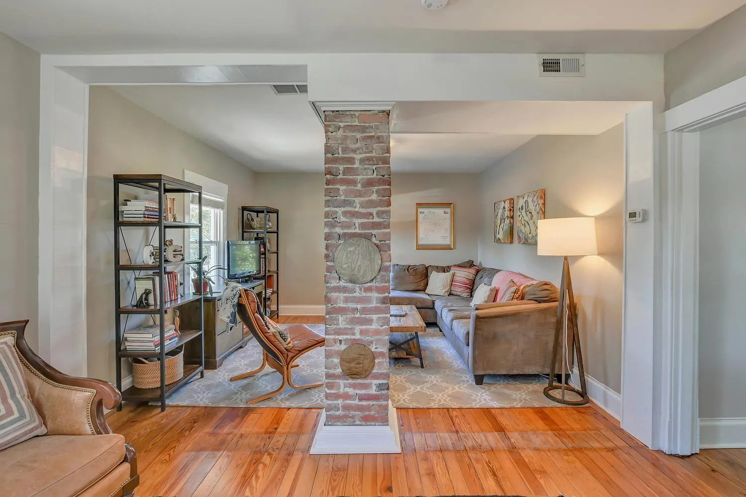 3 bed, 1833 sqft, $3,000 — Photo 3