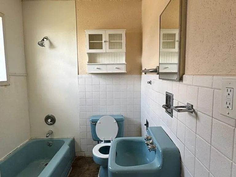 4323 S Polk St — Photo 15