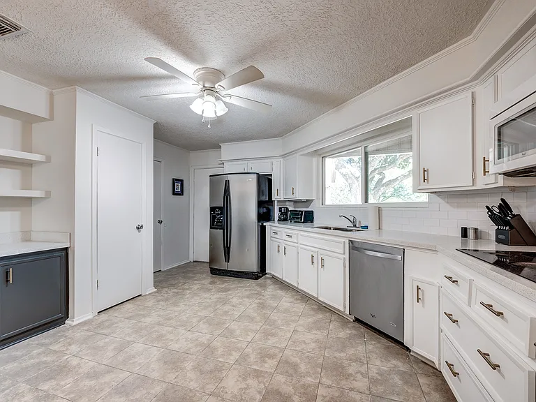1722 S Kirkwood Rd — Photo 29