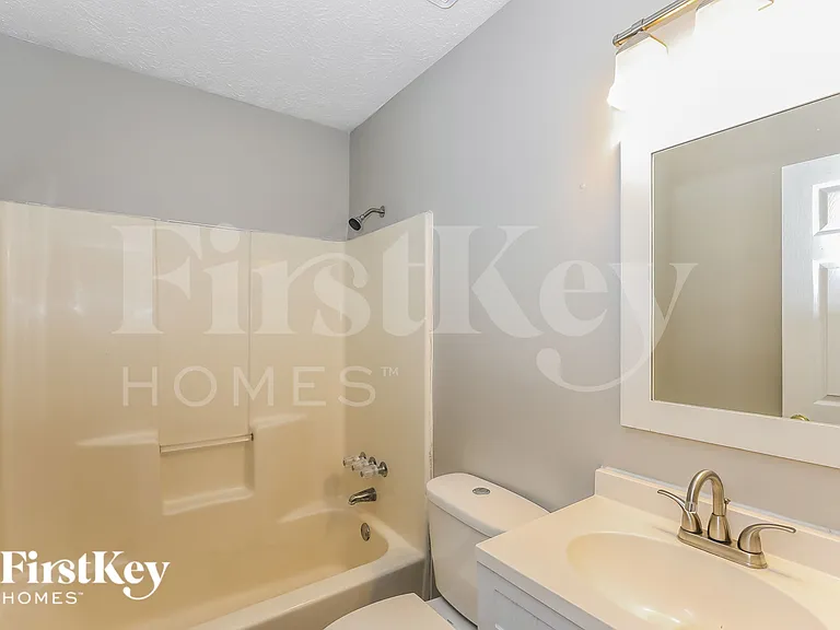 35 Peachtree Way — Photo 14