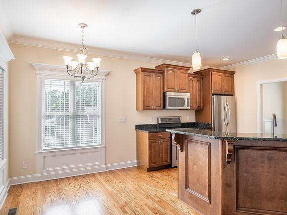 5th image of 3594 Hawks Creek Dr #20