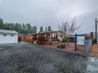 840 Raechel Rd, Lakeside, OR 97449