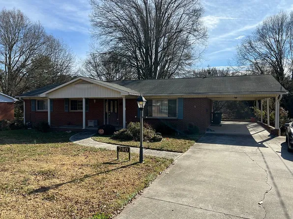 790 Polo Rd, Winston Salem, NC 27106