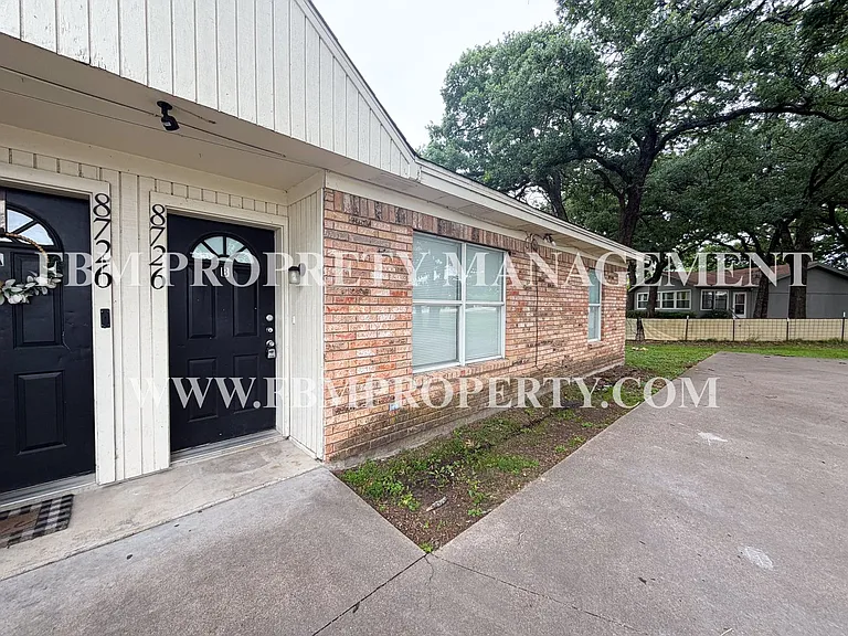 8726 S FM 148 #B — Photo 2