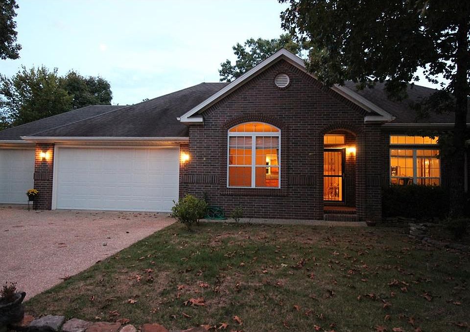 1st image of 1 Clyde Ln