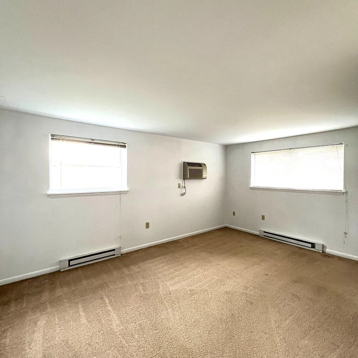 1 bed, 700 sqft, $1,295 — Photo 3