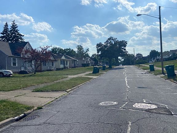4th image of 18408 Hazelwood Ave