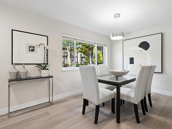 5th image of 610 Forest Ave