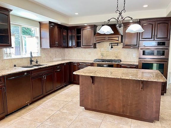 2nd image of 1312 Milton Pl