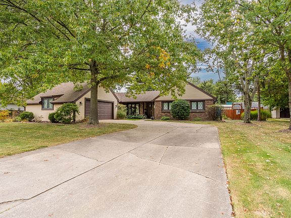 2nd image of 2713 W Sacramento Dr