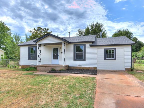 4th image of 4112 SE 42nd St
