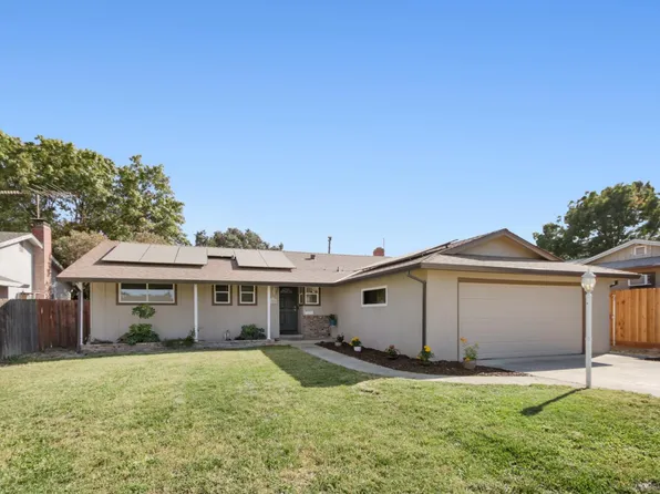 1004 Carson St, Woodland, CA 95695