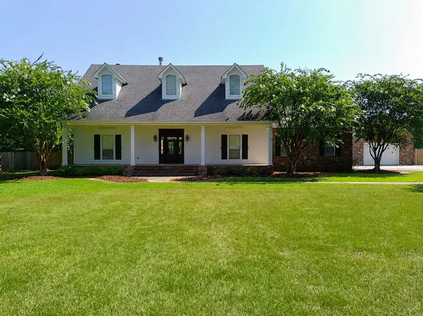8180 Beechwood Dr, Denham Springs, LA 70706